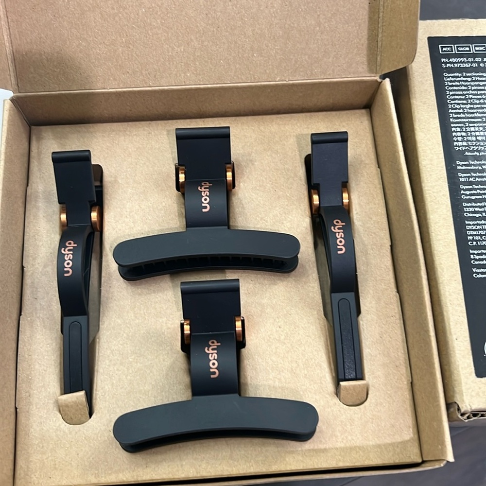 NIB Dyson hair clips